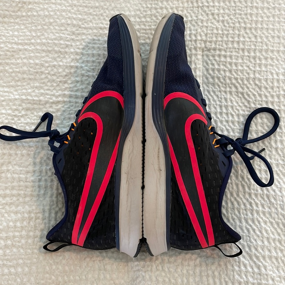 Nike, size 9, ultra light, navy sneakers
